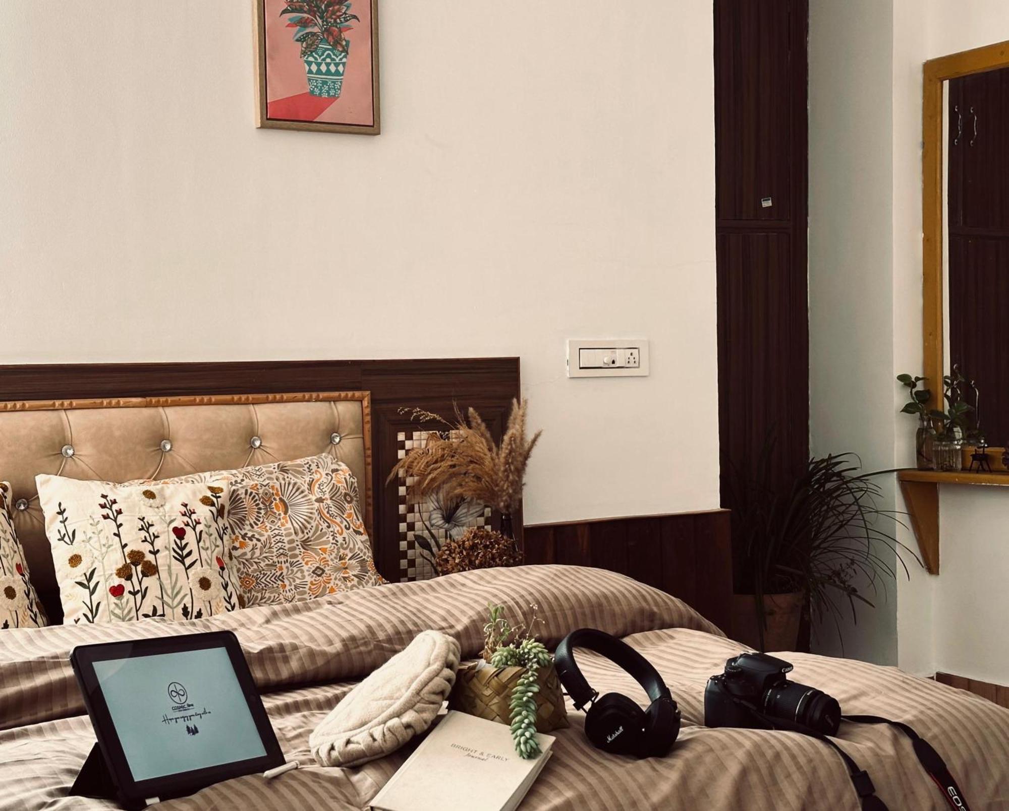 La Casa By Cosmic Kriya Hostel Bir  Bagian luar foto